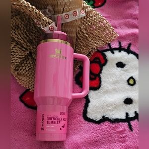 *SOLD* Stanley Wicked Glinda 40 oz. in hand ready to ship! 💓💗💓💗